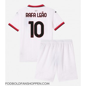 AC Milan Rafael Leao #10 Udebanetrøje Børn 2024-25 Kortærmet (+ Korte bukser)